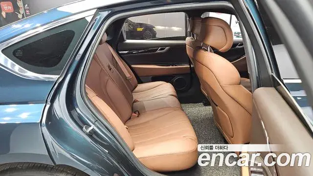 Genesis G80 2022 — Şəkil 11/30