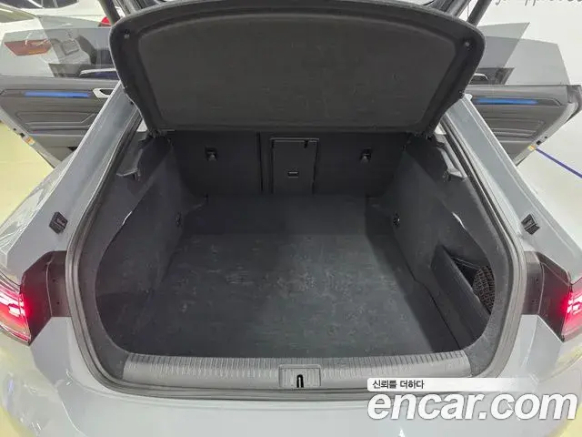 Volkswagen Arteon 2022 — ფოტო 14/20