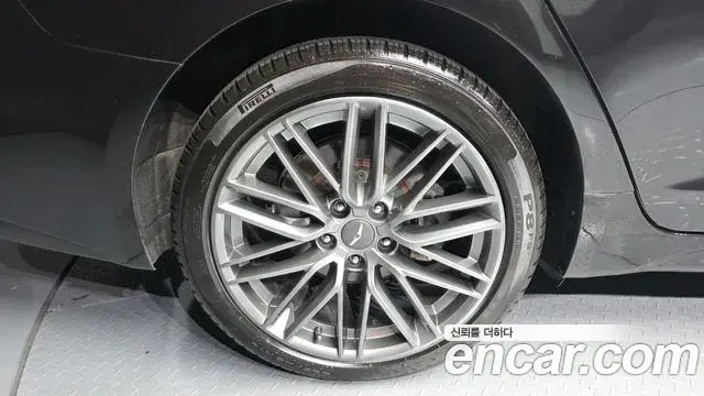 Genesis G70 2018 — ფოტო 11/30