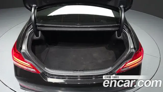 Genesis G70 2018 — ფოტო 18/30