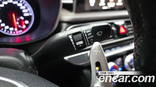 Genesis G70 2018 — ფოტო 17/30