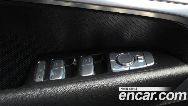Genesis G70 2018 — ფოტო 7/30