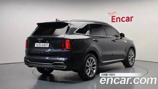 Kia Sorento 2022 — Фото 2/20