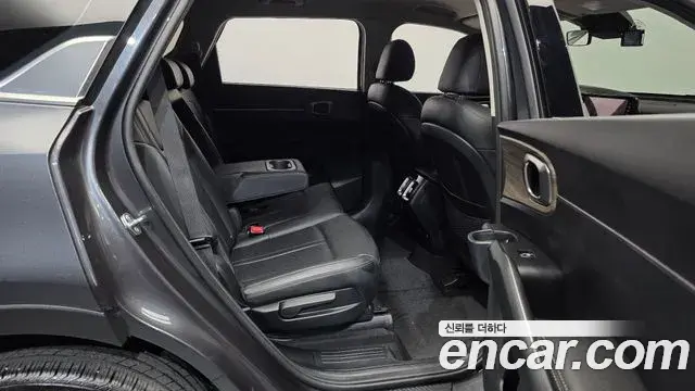 Kia Sorento 2022 — Фото 12/20