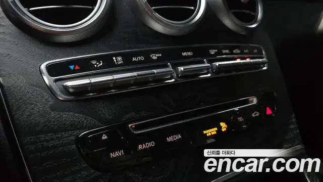 Mercedes-Benz GLC-Class 2019 — Фото 18/20
