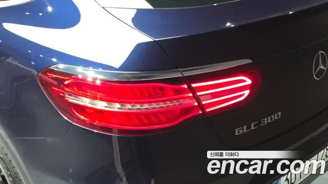 Mercedes-Benz GLC-Class 2019 — Photo 28/31