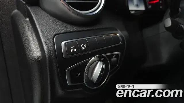 Mercedes-Benz GLC-Class 2019 — Photo 6/31
