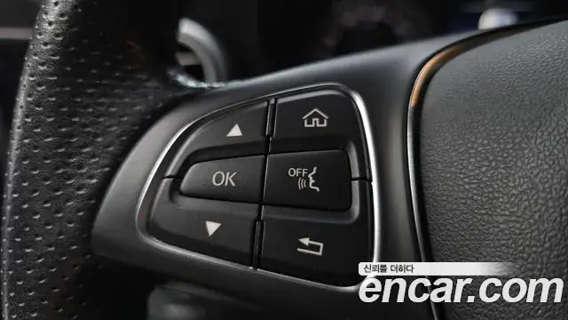 Mercedes-Benz GLC-Class 2019 — Photo 16/31