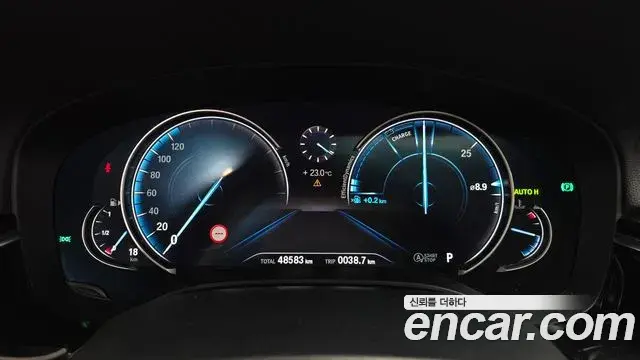 BMW 5 Series 2018 — Фото 8/20