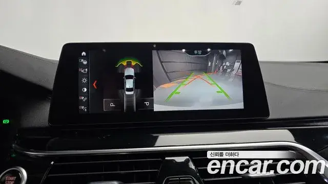 BMW 5 Series 2018 — Фото 14/20