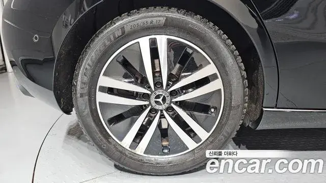 Mercedes-Benz A-Class 2021 — Фото 4/20