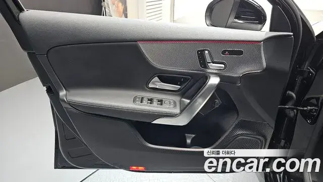 Mercedes-Benz A-Class 2021 — Photo 18/30