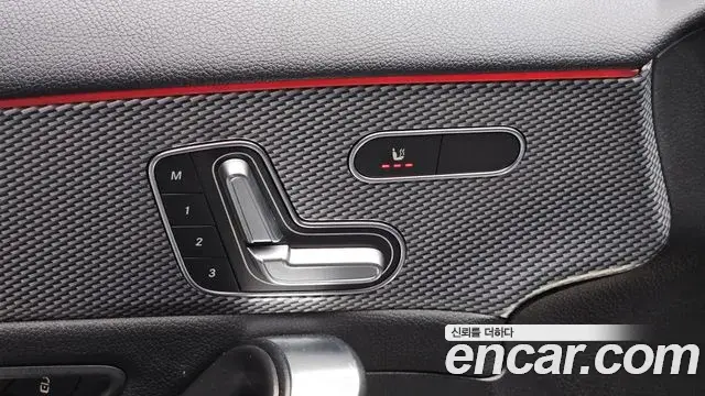 Mercedes-Benz A-Class 2021 — Photo 1/30