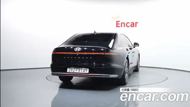Hyundai Grandeur Hybrid 2025 — ფოტო 18/20