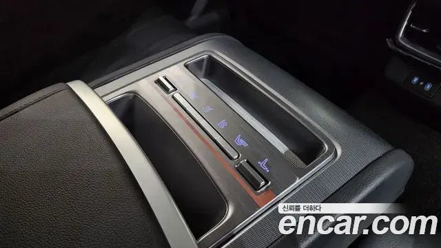 Hyundai Grandeur Hybrid 2025 — ფოტო 11/20
