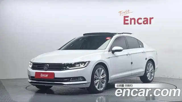 Volkswagen Passat GT 2018 — Фото 1/20