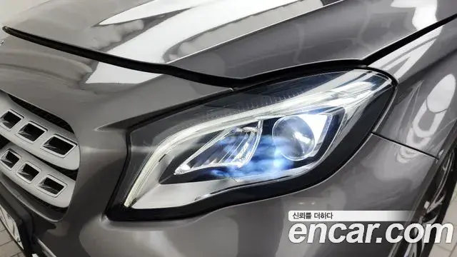 Mercedes-Benz GLA-Class 2018 — ფოტო 26/32