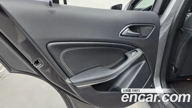 Mercedes-Benz GLA-Class 2018 — ფოტო 5/32