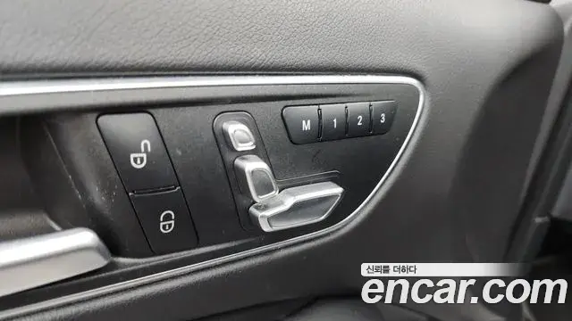 Mercedes-Benz GLA-Class 2018 — ფოტო 29/32