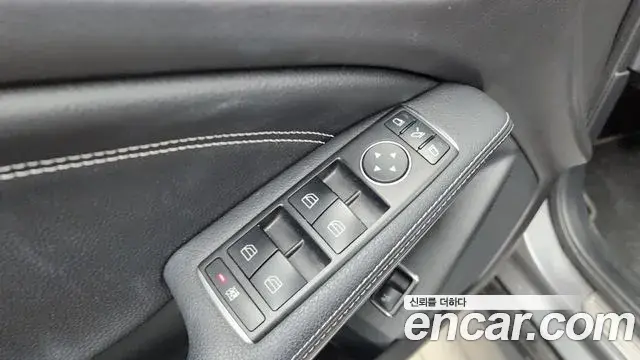 Mercedes-Benz GLA-Class 2018 — ფოტო 20/32