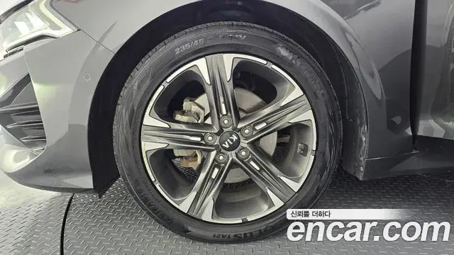 Kia K5 2020 — Photo 32/35