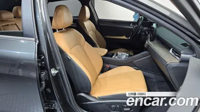 Kia K5 2020 — Photo 11/35