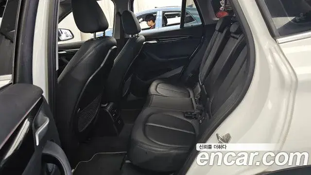 BMW X1 2022 — ფოტო 21/34