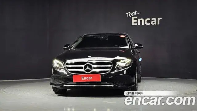 Mercedes-Benz E-Class 2018 — ფოტო 2/20