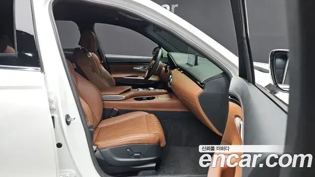 Genesis GV70 2021 — Şəkil 23/31