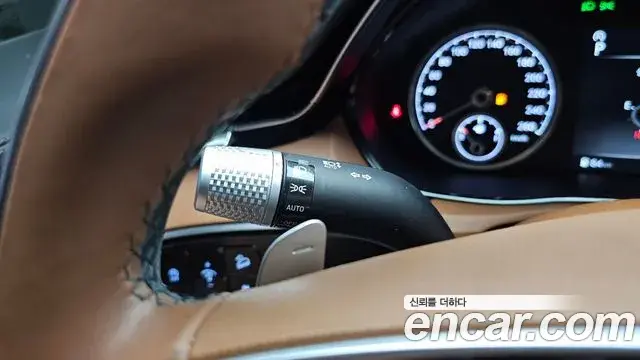Genesis GV70 2021 — Şəkil 17/31