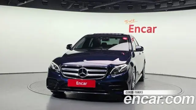 Mercedes-Benz E-Class 2019 — Фото 3/20