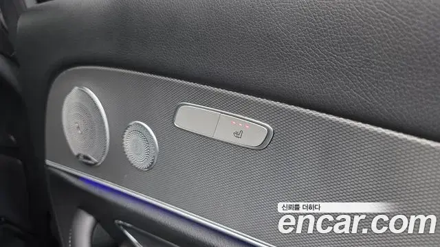 Mercedes-Benz E-Class 2019 — Фото 17/20