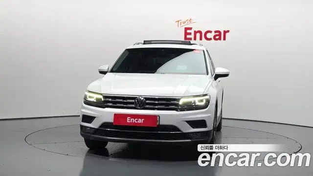 Volkswagen Tiguan 2019 — Photo 18/20