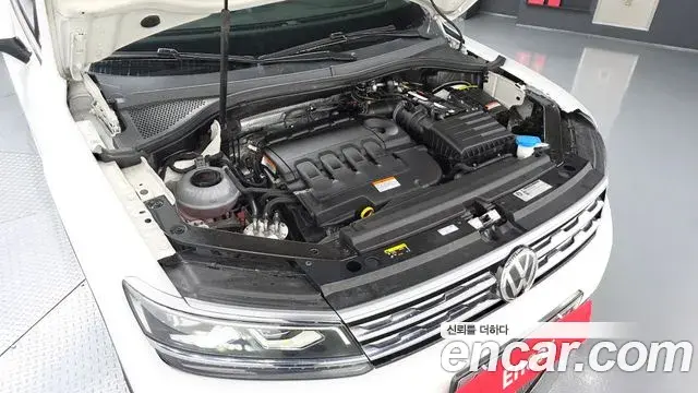 Volkswagen Tiguan 2019 — Photo 7/20