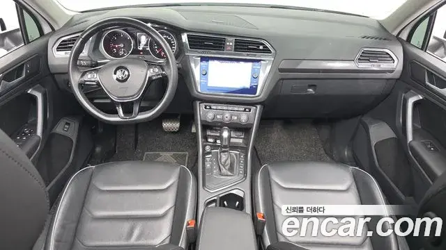 Volkswagen Tiguan 2019 — Photo 11/20