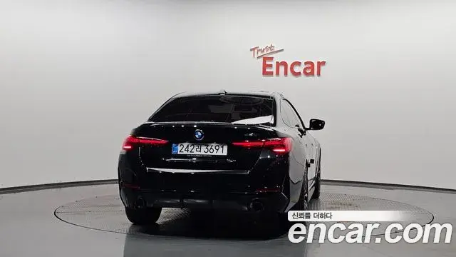 BMW 4 Series 2025 — ფოტო 13/38