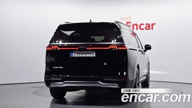 Kia Carnival 2022 — Фото 3/20