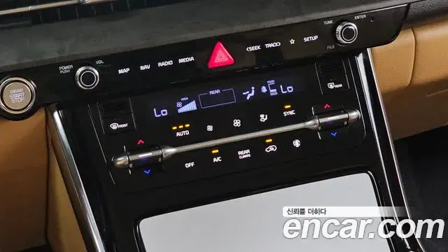 Kia Carnival 2022 — Фото 17/20