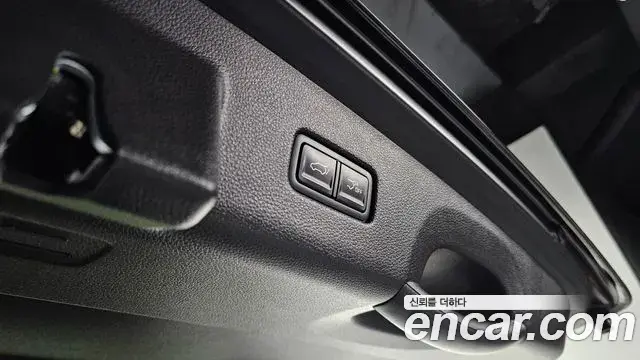 Kia Carnival 2022 — Фото 18/20