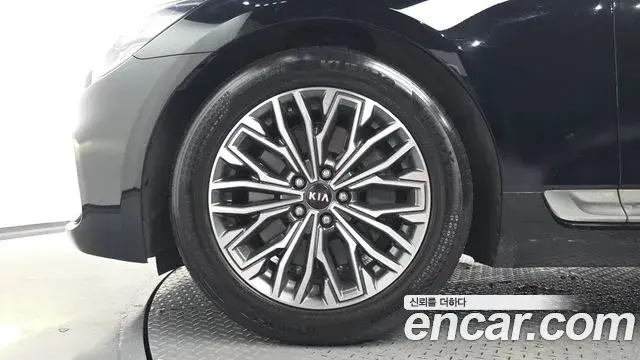 Kia The K9 2018 — Şəkil 28/32