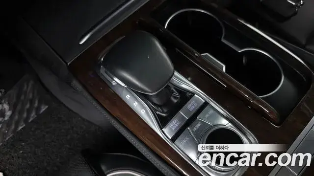Kia The K9 2018 — Şəkil 14/32