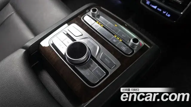 Kia The K9 2018 — Şəkil 9/32