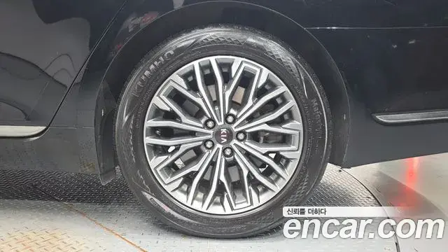 Kia The K9 2018 — Şəkil 10/32