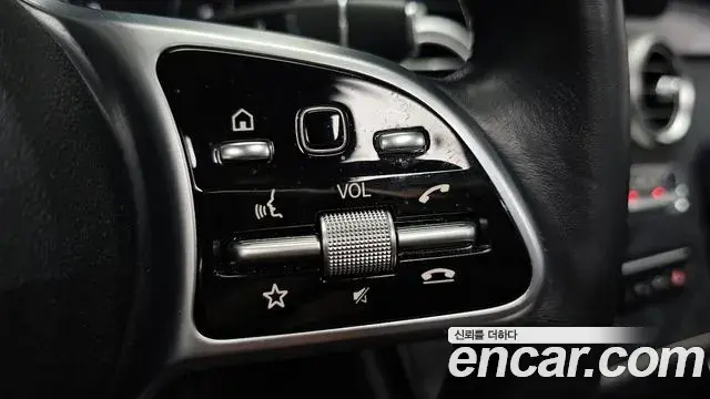 Mercedes-Benz C-Class 2019 — Photo 14/32
