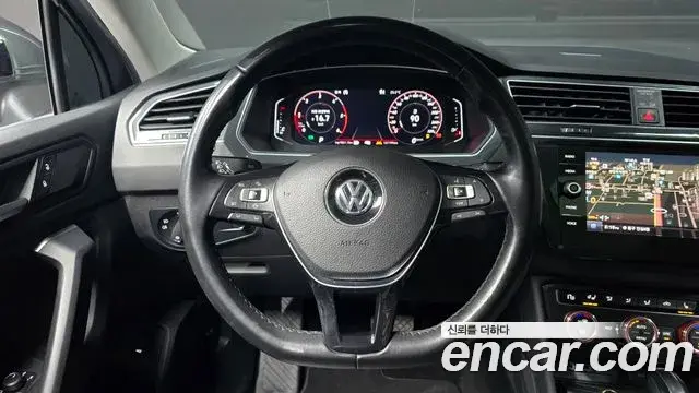 Volkswagen Tiguan 2020 — Фото 13/20