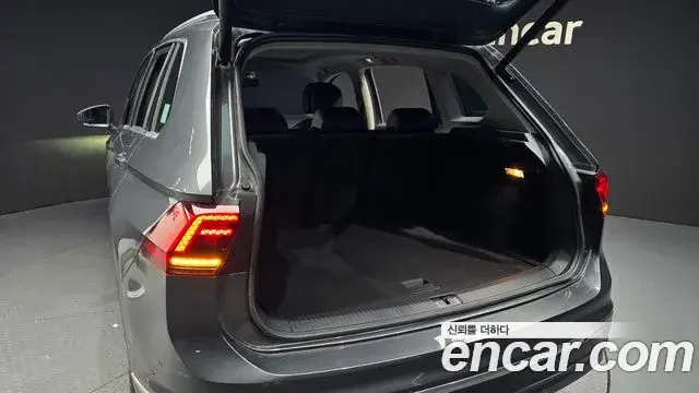 Volkswagen Tiguan 2020 — Photo 30/33