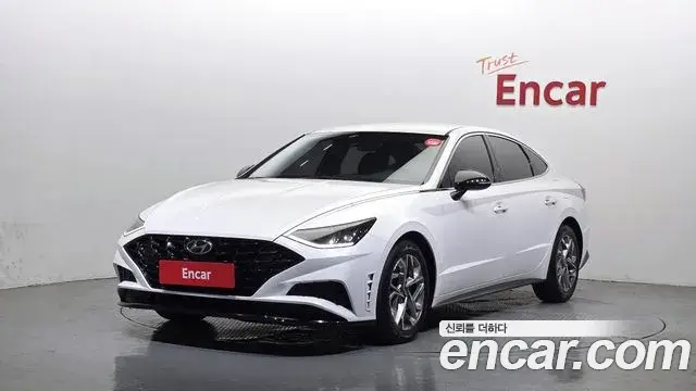 Hyundai Sonata 2022 — Фото 1/20