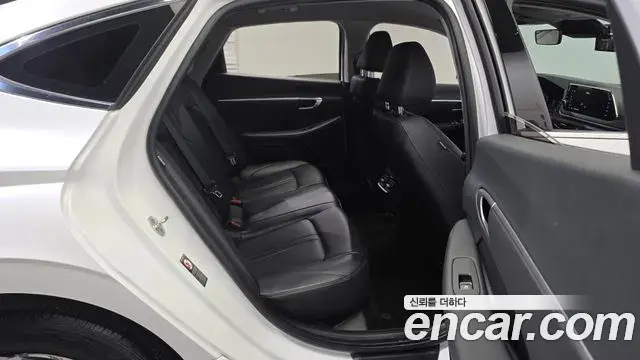 Hyundai Sonata 2022 — Фото 11/20