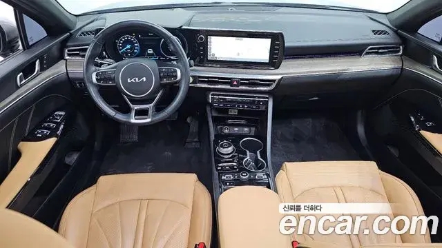 Kia K5 2023 — Photo 9/34