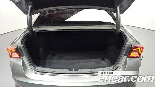 Kia K5 2023 — Photo 3/34